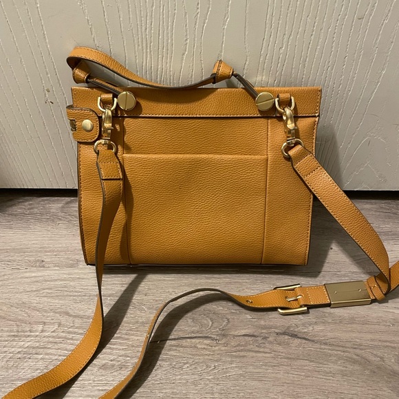 Mustard crossbody purse - Picture 3 of 5